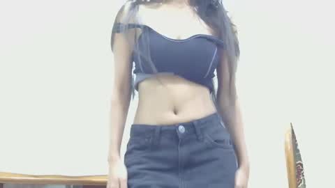 lolaa online show from 01/23/25, 05:52