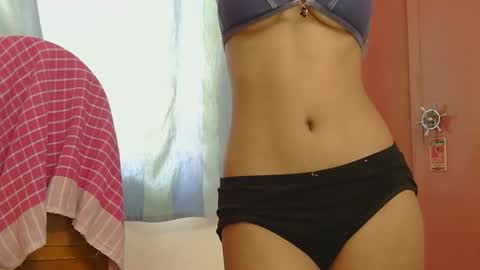 lolaa online show from 11/27/25, 06:37