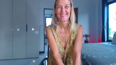 Snapshot of lolaaelita chatting on 03/03/26, 12:17 Lola online show from 03/03/26, 12:17