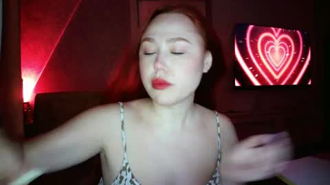 Snapshot of lolaamint_ chatting on 05/10/26, 03:06 LolaaMint online show from 05/10/26, 03:06