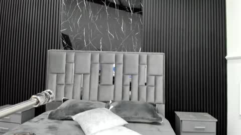 Snapshot of lolaangellx chatting on 11/08/25, 07:45 Lola Angel online show from 11/08/25, 07:45