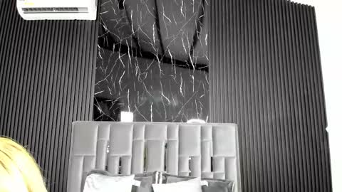 Snapshot of lolaangellx chatting on 11/09/25, 11:41 Lola Angel online show from 11/09/25, 11:41