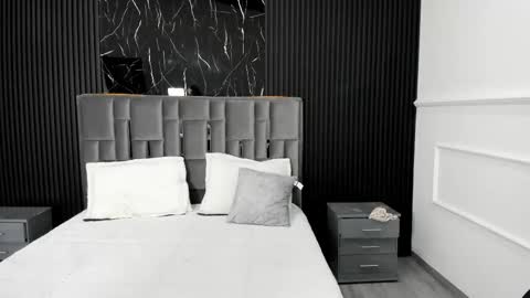 Snapshot of lolaangellx chatting on 11/29/25, 08:23 Lola Angel online show from 11/29/25, 08:23