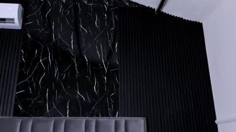 Snapshot of lolaangellx chatting on 12/13/25, 08:25 Lola Angel online show from 12/13/25, 08:25