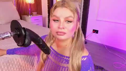 Lola Angel online show from 06/17/26, 09:27