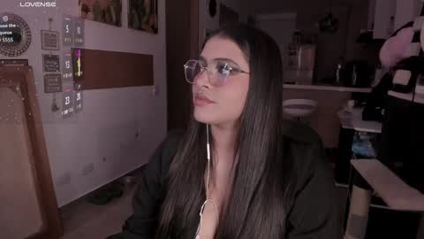 Snapshot of lolaasmith_21 chatting on 11/20/25, 08:08 lolaasmith_21 online show from 11/20/25, 08:08