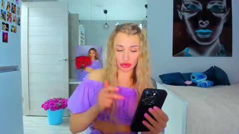 lolabani675452 online show from 11/30/25, 01:15