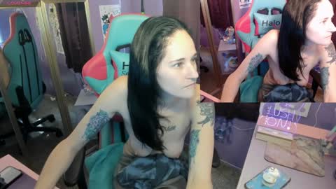 Snapshot of lolabunny9 chatting on 12/06/24, 06:06 Lola online show from 12/06/24, 06:06