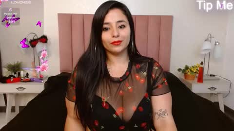 lolagolden1 online show from 09/26/25, 11:25