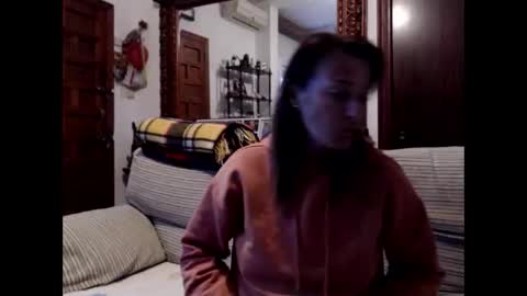 LOLA HUESO y ERIC online show from 01/31/25, 05:10