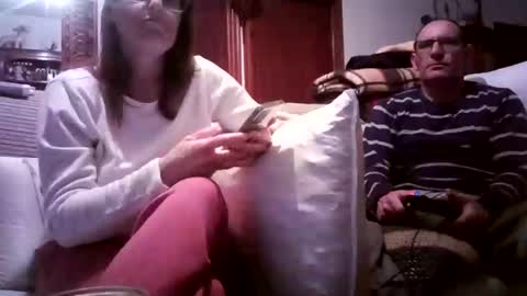 LOLA HUESO y ERIC online show from 02/18/25, 07:52