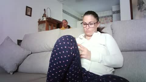 LOLA HUESO y ERIC online show from 03/24/26, 09:25