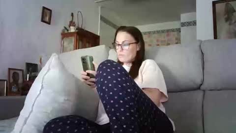 LOLA HUESO y ERIC online show from 05/11/26, 03:07