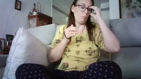 LOLA HUESO y ERIC online show from 05/18/26, 02:56