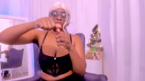 lola online show from 12/16/25, 12:54