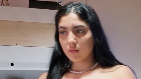 Snapshot of lolalola_12 chatting on 10/29/25, 01:19 lolalola_12 online show from 10/29/25, 01:19