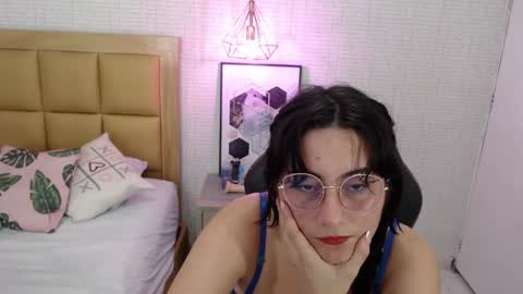 LOLA online show from 02/05/25, 09:46