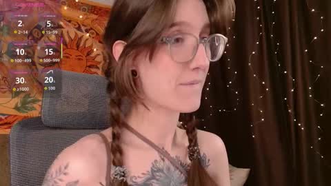 Snapshot of lolami_ chatting on 03/26/26, 07:36 lolami_ online show from 03/26/26, 07:36