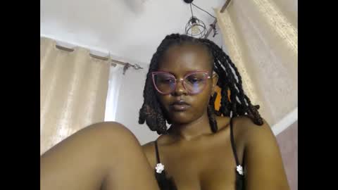 lolamia7 online show from 11/10/25, 06:01