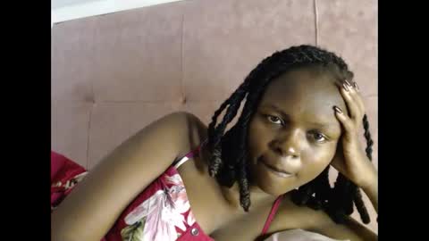 lolamia7 online show from 11/14/25, 06:34