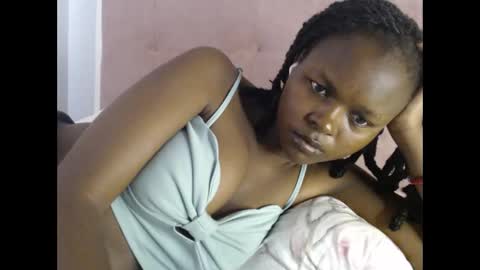 lolamia7 online show from 11/16/25, 05:02