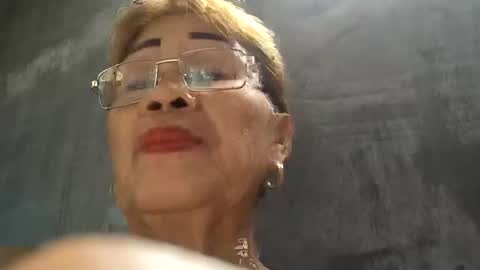 tey online show from 02/10/25, 02:30