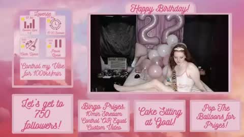 Snapshot of lolarae_xx chatting on 06/14/26, 05:04 lolarae_xx online show from 06/14/26, 05:04
