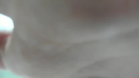 Snapshot of lolaredhonny chatting on 10/29/25, 04:15 LOLA 3 online show from 10/29/25, 04:15