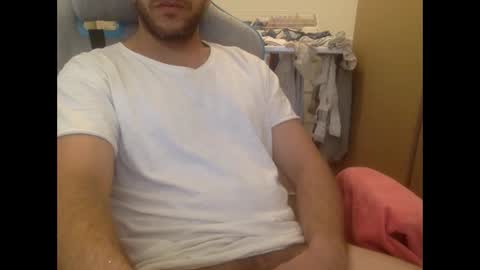 Snapshot of lolgivali chatting on 12/05/24, 11:27 lolgivali online show from 12/05/24, 11:27