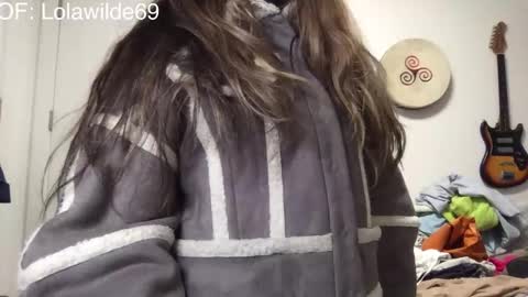 Lolita Wildes Back  online show from 12/15/25, 07:34