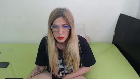 Sascha Bauer online show from 10/05/25, 03:21