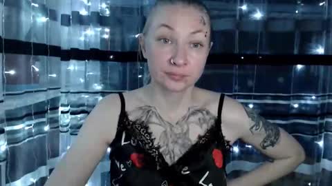 Snapshot of lollifox_1 chatting on 12/01/25, 06:29 Lisa online show from 12/01/25, 06:29