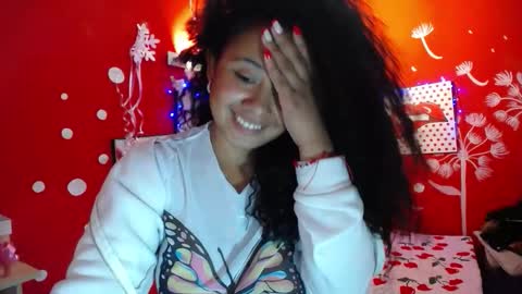 lollita_little online show from 11/18/25, 06:56