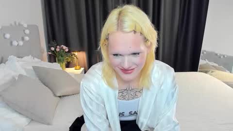 lollita online show from 02/08/26, 08:45