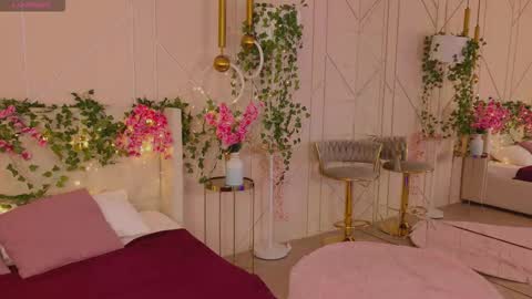 Snapshot of lolly_neal chatting on 09/21/25, 04:58 Lolly online show from 09/21/25, 04:58