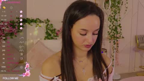 Snapshot of lolly_neal chatting on 10/06/25, 05:05 Lolly online show from 10/06/25, 05:05