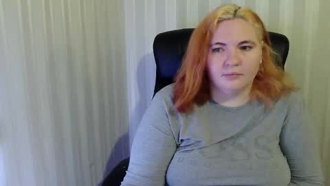 LollyNomelty online show from 12/19/25, 07:43