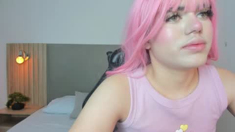 Snapshot of loly_berry chatting on 06/10/26, 02:12 L O L Y online show from 06/10/26, 02:12