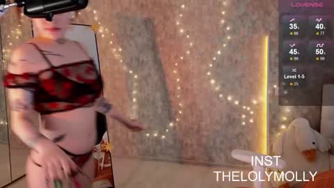 Snapshot of lolymolli chatting on 11/16/25, 10:10 Molli online show from 11/16/25, 10:10