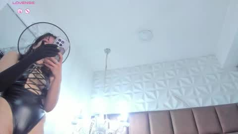 Loly online show from 10/05/25, 03:27