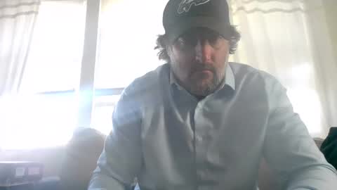 Snapshot of loml44 chatting on 11/17/25, 06:24 THE SEXIEST MAN ALIVE online show from 11/17/25, 06:24