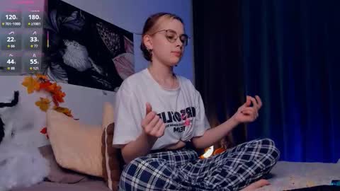 Lona online show from 11/01/25, 07:16