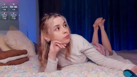 Lona online show from 11/18/25, 06:45