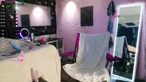 Lonaxoxo online show from 01/22/25, 07:45