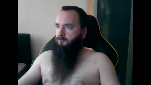 Snapshot of london_man1988 chatting on 02/20/26, 10:49 london_man1988 online show from 02/20/26, 10:49