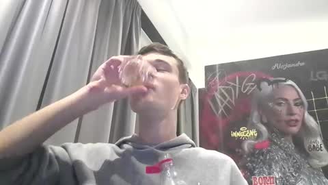 london_tomy online show from 12/14/25, 01:11