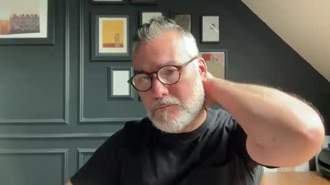 EnglishBear online show from 06/08/26, 10:37