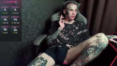 Snapshot of lone1ycrystal chatting on 09/30/25, 08:14 Chris online show from 09/30/25, 08:14