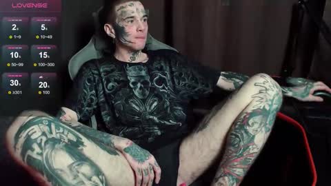 Snapshot of lone1ycrystal chatting on 11/06/25, 08:32 Chris online show from 11/06/25, 08:32