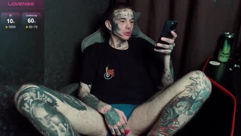 Snapshot of lone1ycrystal chatting on 11/30/25, 03:05 Chris online show from 11/30/25, 03:05